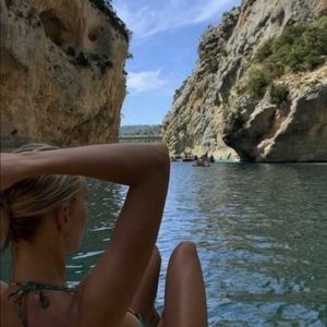 Meet your Posher, Monica